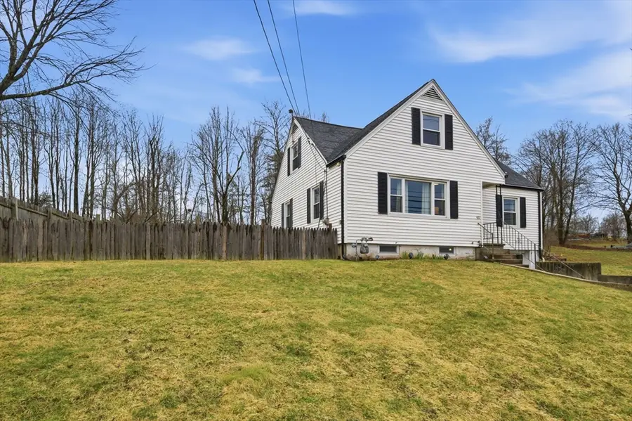 422 S Westfield St, Feeding Hills, MA 01030 - #3