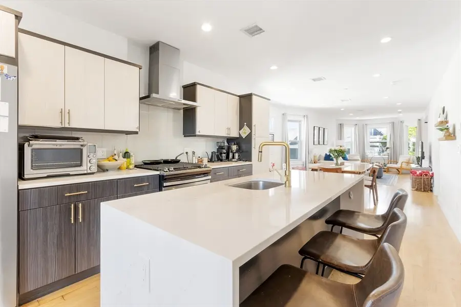 112 King Street #3, Boston, MA 02122 - #2