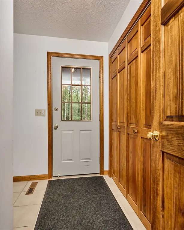 16-18 Highland Dr, Shutesbury, MA 01072 - #3