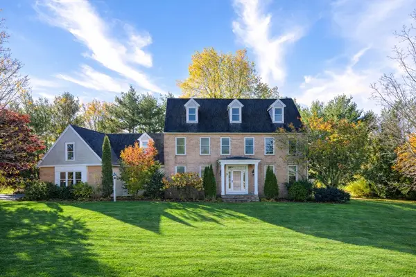 19 Brickyard Lane, Westborough, MA 01581