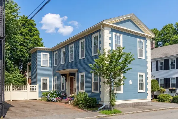 21 Briggs St #2, Salem, MA 01970