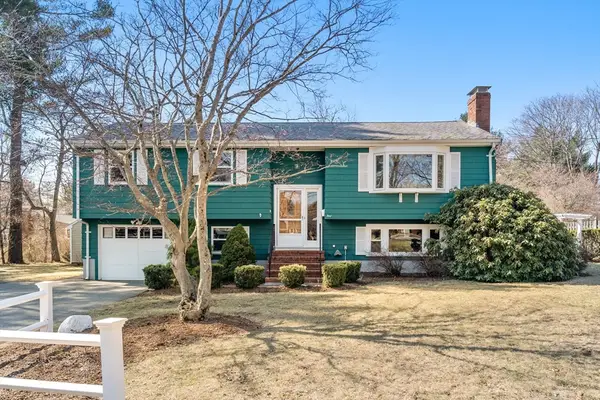 4 Jeffrey Road, Canton, MA 02021