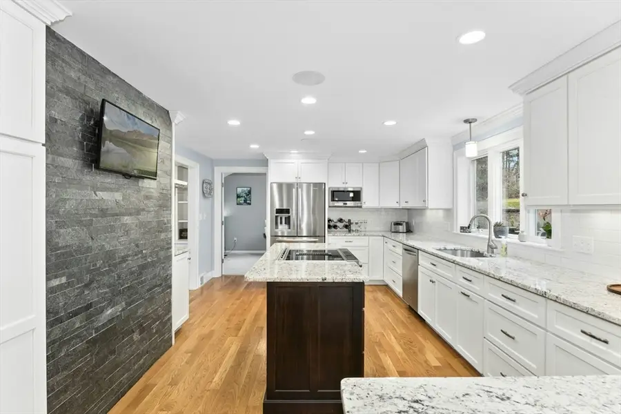 256 W Main St, Westborough, MA 01581 - #2