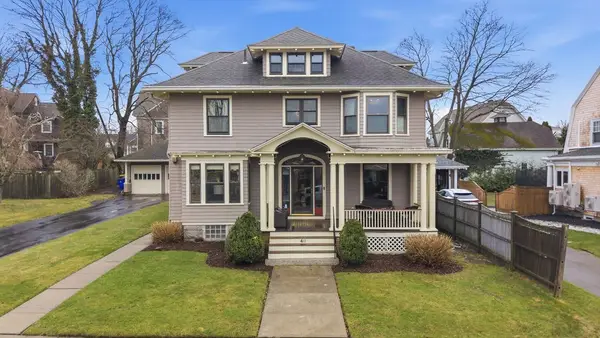 411 Stewart St, Fall River, MA 02720