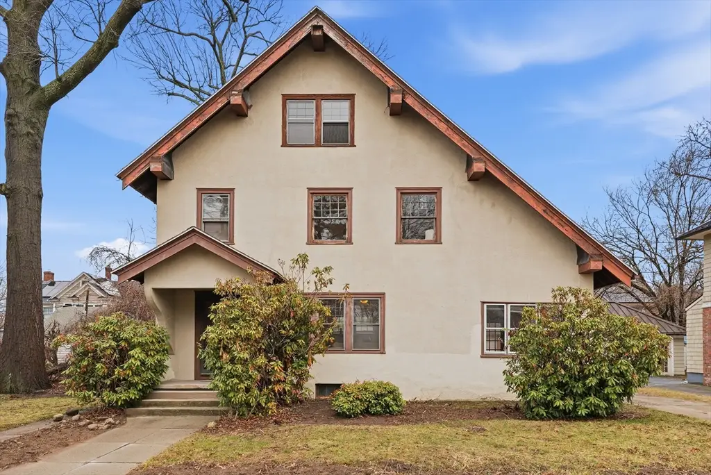 31 Trinity Ter, Springfield, MA 01108 - #1