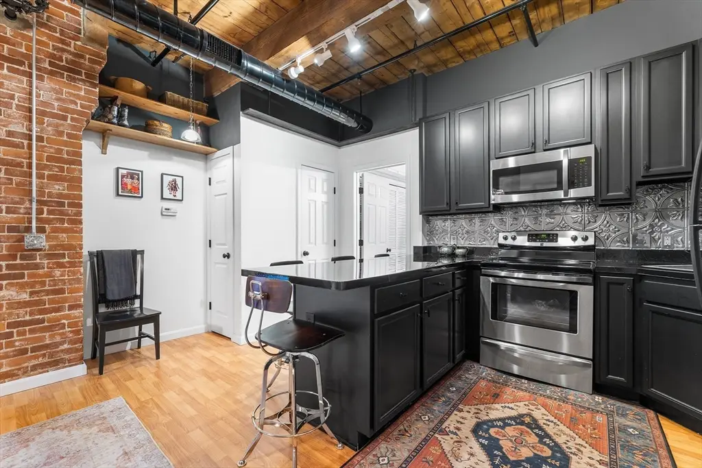 540 Main St #303, Clinton, MA 01510 - #1