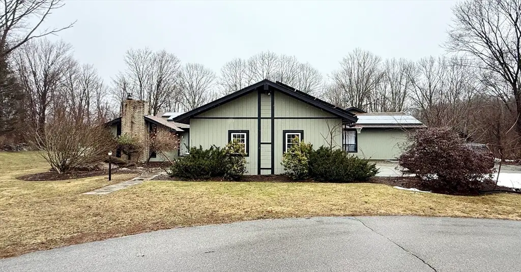 39 Lyons Rd, Dudley, MA 01571 - #1