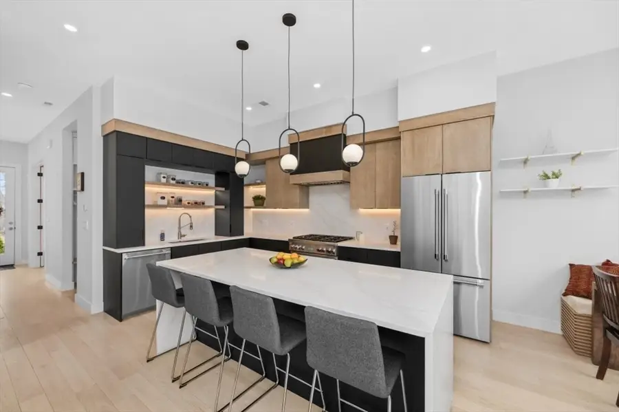 70 Washington St #70, Newton, MA 02458 - #3