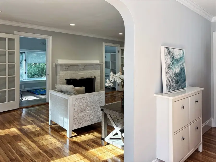 50 Dwhinda Rd, Newton, MA 02468 - #3