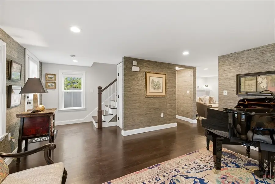 847 Massachusetts Ave, Lexington, MA 02420 - #3