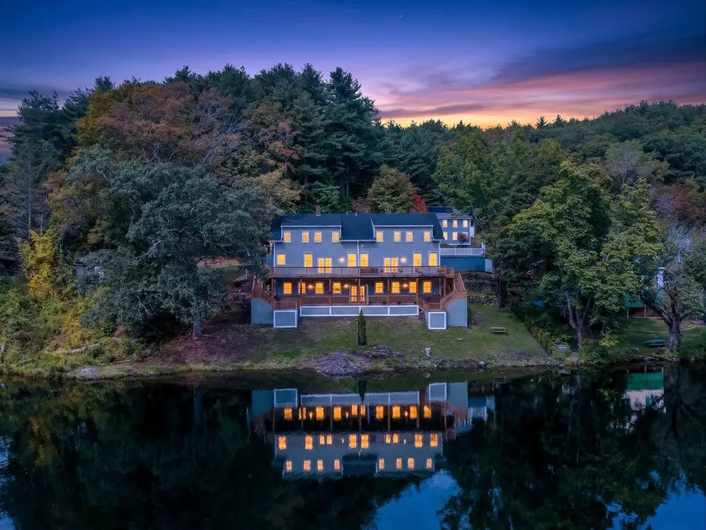 286 Grove St #A, Clinton, MA 01510 - #1