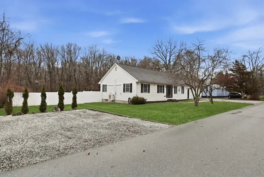 8 Sweet Apple Tree Ln, Salisbury, MA 01952 - #2