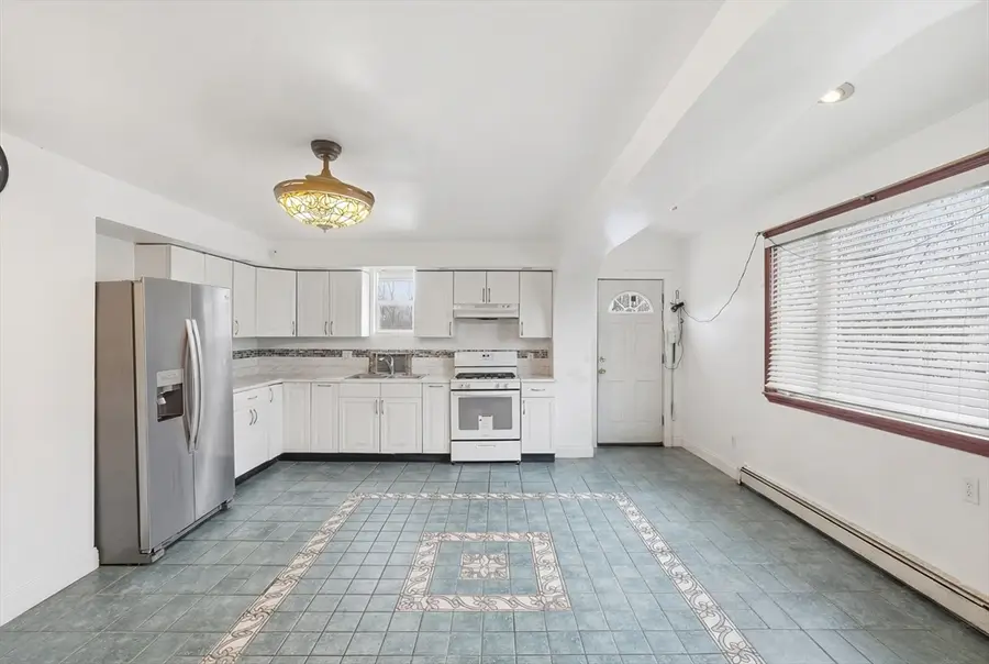 12 Charles St, Brockton, MA 02301 - #2