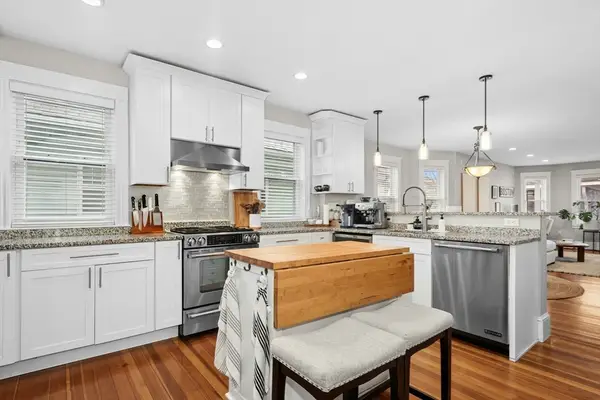 17 Copley St #2, Cambridge, MA 02138