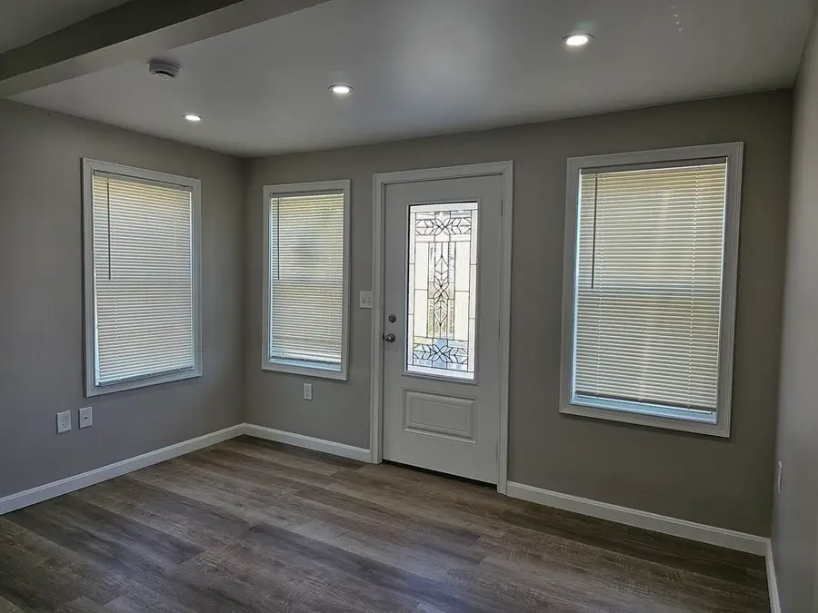 495 Chicago St, Fall River, MA 02720 - #3