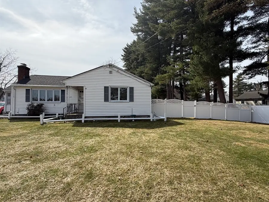 129 Fernbank Rd, Springfield, MA 01129 - #2
