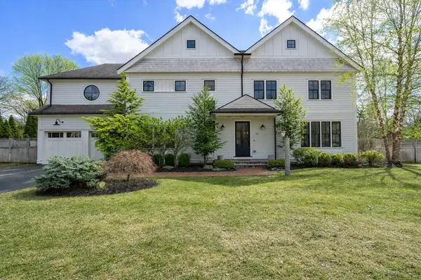 11 Fisher Ave, Wellesley, MA 02482