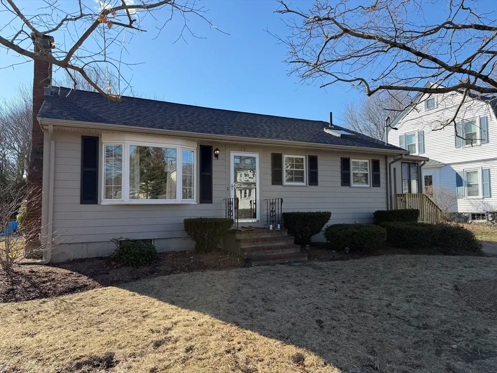 15 Bradford St, Rockland, MA 02370 - #1