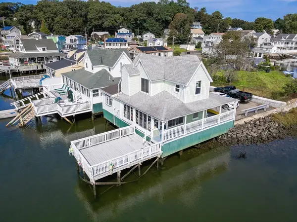 9 Parkview Ave, Beverly, MA 01915