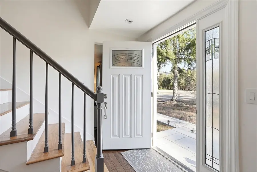 102 County St, Lakeville, MA 02347 - #3