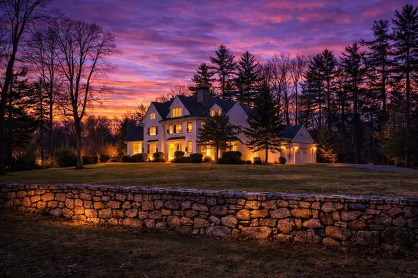 58 Buttrick Ln, Carlisle, MA 01741