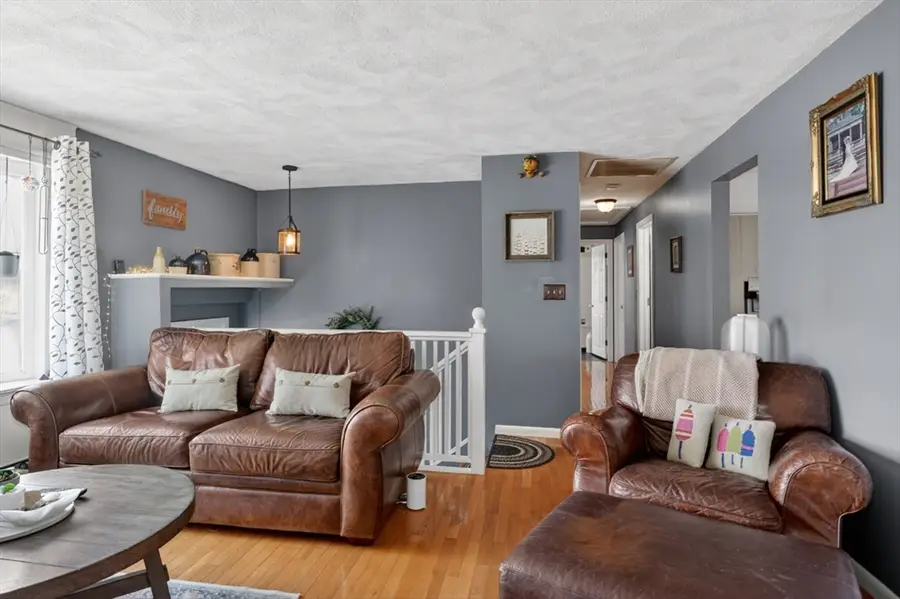 84 Ridge Rd, Northborough, MA 01532 - #3