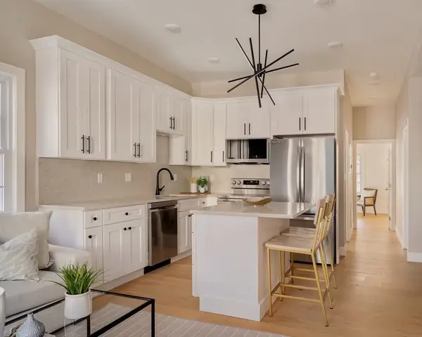 350 Windsor Street #1, Cambridge, MA 02141