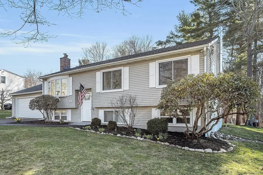 24 George St, Charlton, MA 01507 - #3