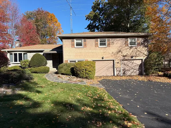 121 West Meadowview Road, Holyoke, MA 01040
