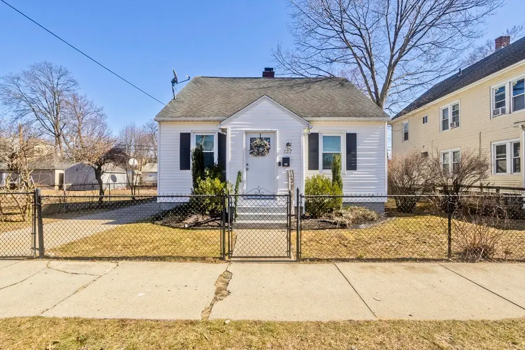 127 Governor St, Springfield, MA 01104 - #1