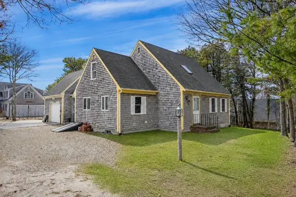 32 Tip Cart Dr, Chatham, MA 02633