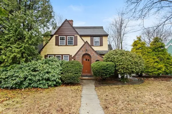 45 Longview Road, Reading, MA 01867