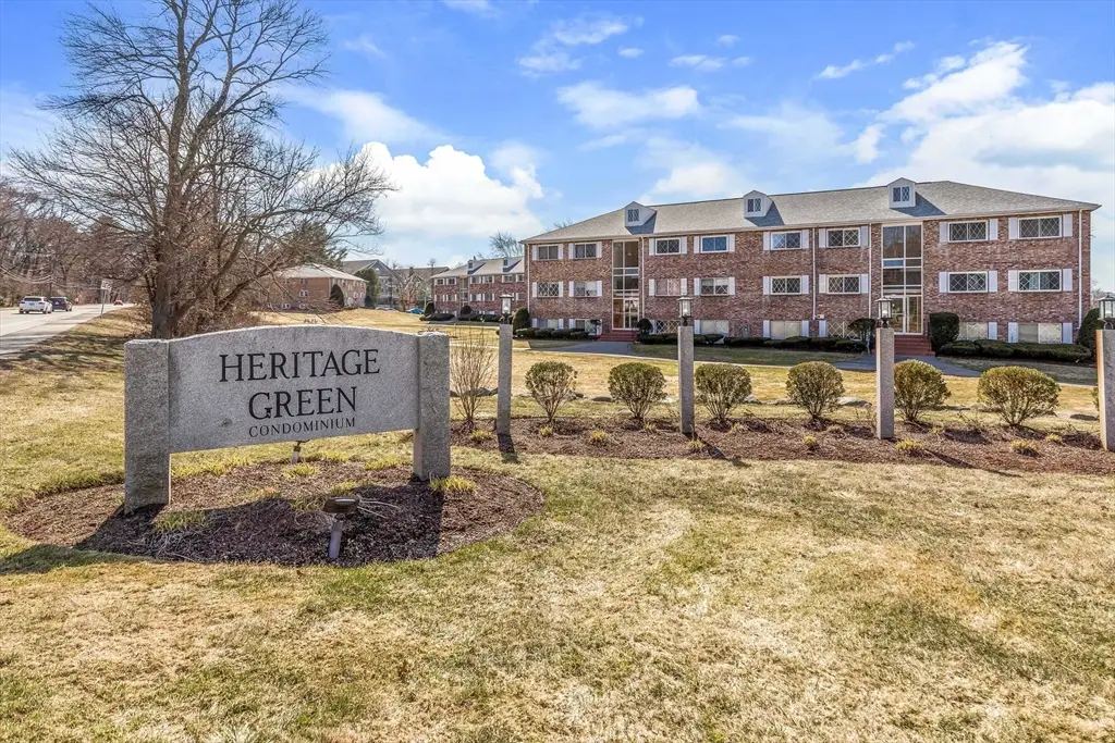 30 Fernview Ave #4, North Andover, MA 01845 - #1