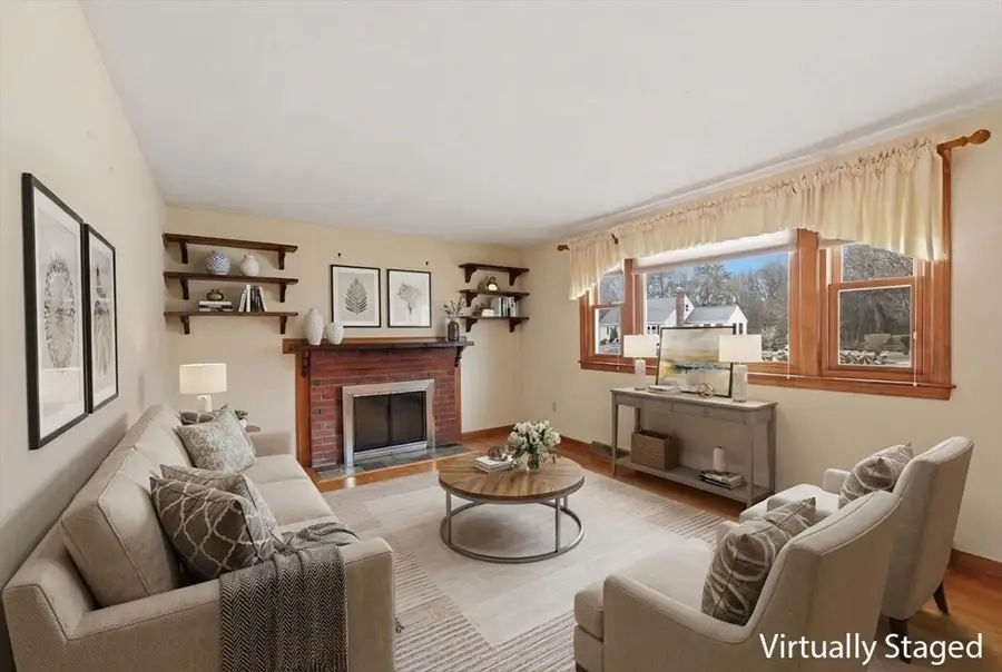 13 Avon Drive, Hudson, MA 01749 - #3