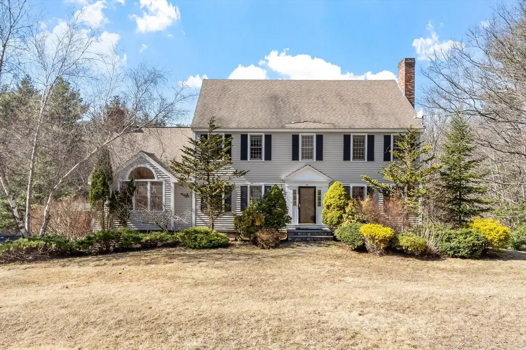 54 Kettle Hole Rd, Bolton, MA 01740 - #1