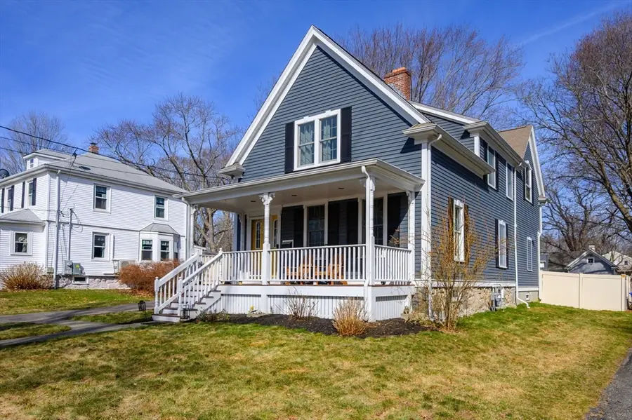 186 Vernon St, Rockland, MA 02370 - #3