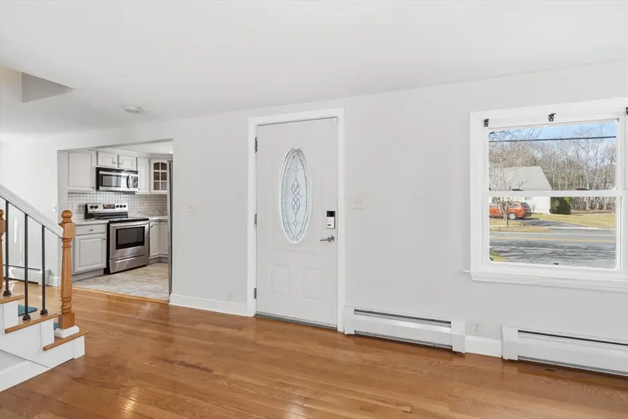 153 Elm St, East Longmeadow, MA 01028 - #3