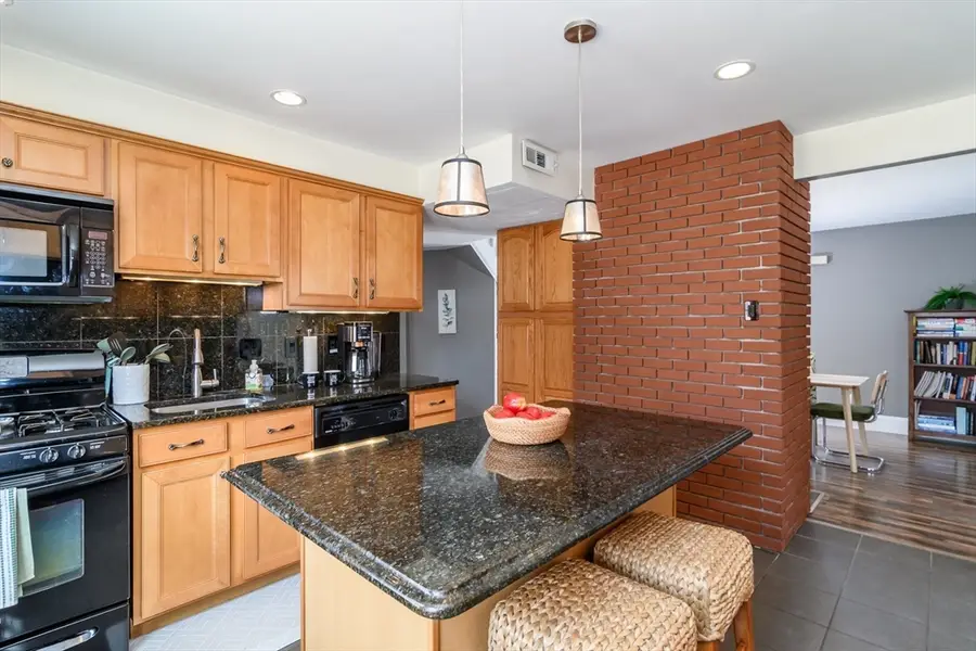 12 Vernon Rd, Natick, MA 01760 - #2