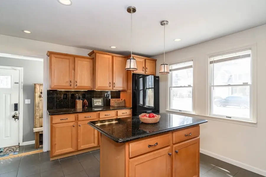 12 Vernon Rd, Natick, MA 01760 - #3