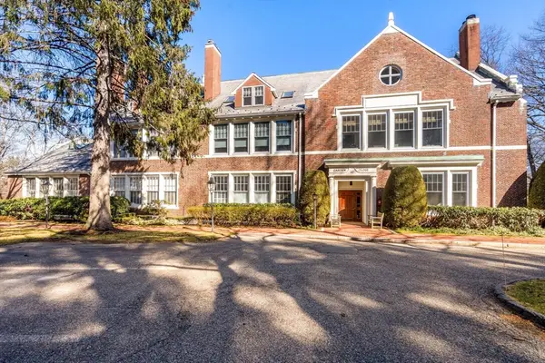 63 Garden Road #G2, Wellesley, MA 02481