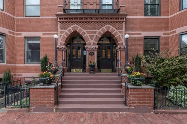 10 Cumberland Street #4, Boston, MA 02115