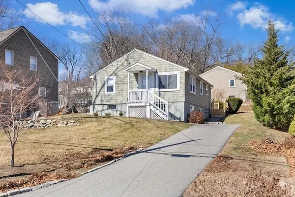 98 Lakeshore Drive, Marlborough, MA 01752