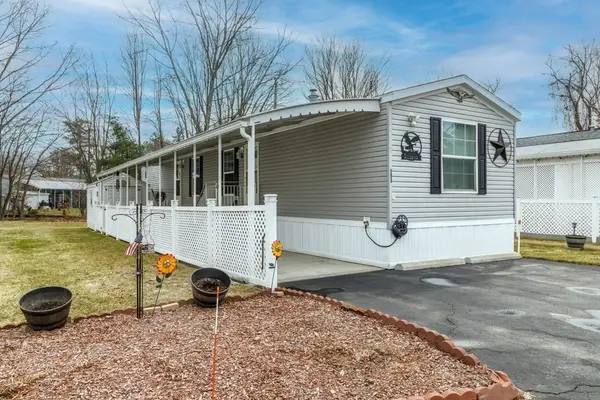 556 Central Street #11, Leominster, MA 01453