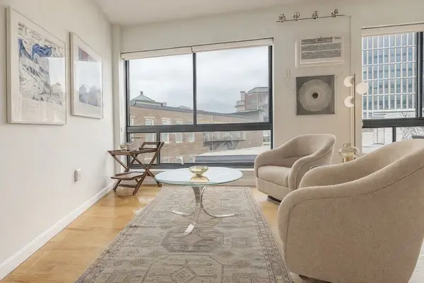 12 Stoneholm St #520, Boston, MA 02115