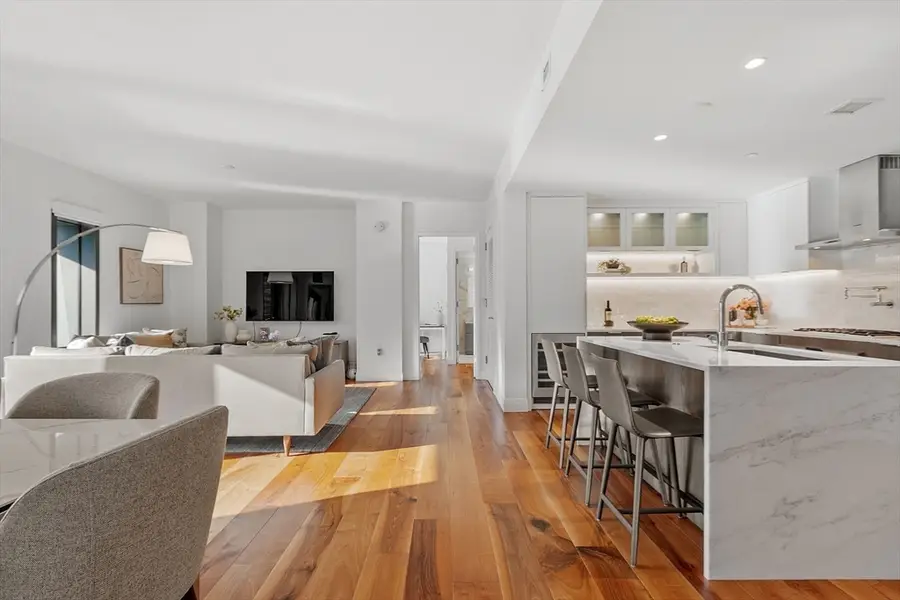 300 Pier 4 Blvd #3B, Boston, MA 02210 - #2