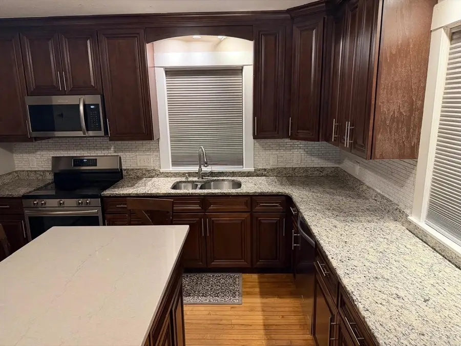 65 Milford St, Mendon, MA 01756 - #2