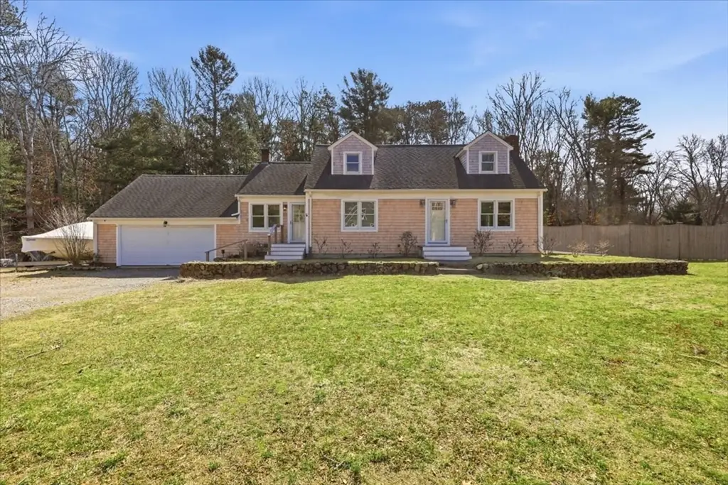 23 Clubhouse Dr, Pocasset, MA 02559 - #1