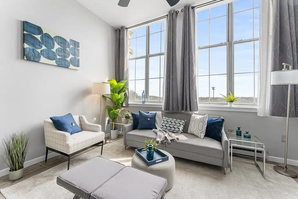 240 Heath St #PH18, Boston, MA 02130 - #1