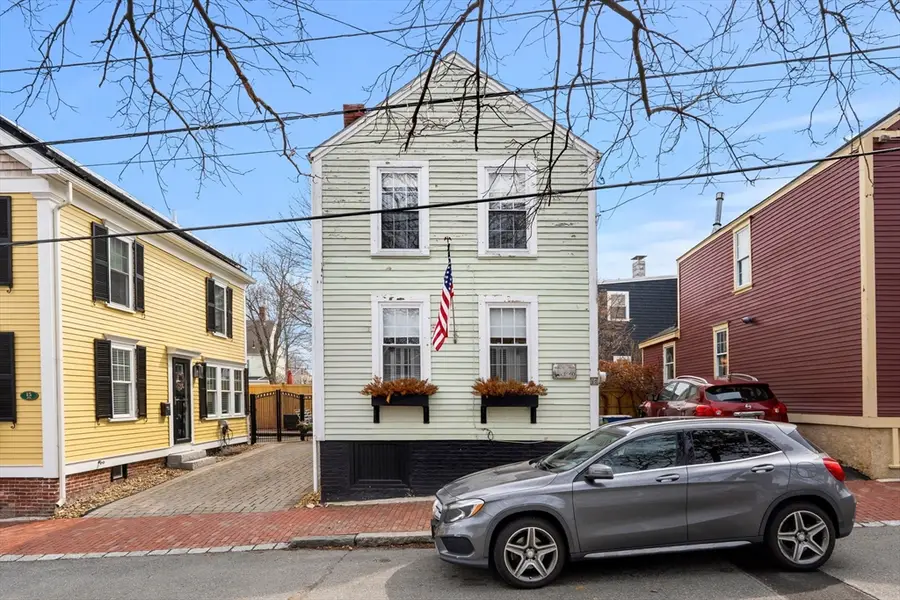 17 Carter St, Newburyport, MA 01950 - #2