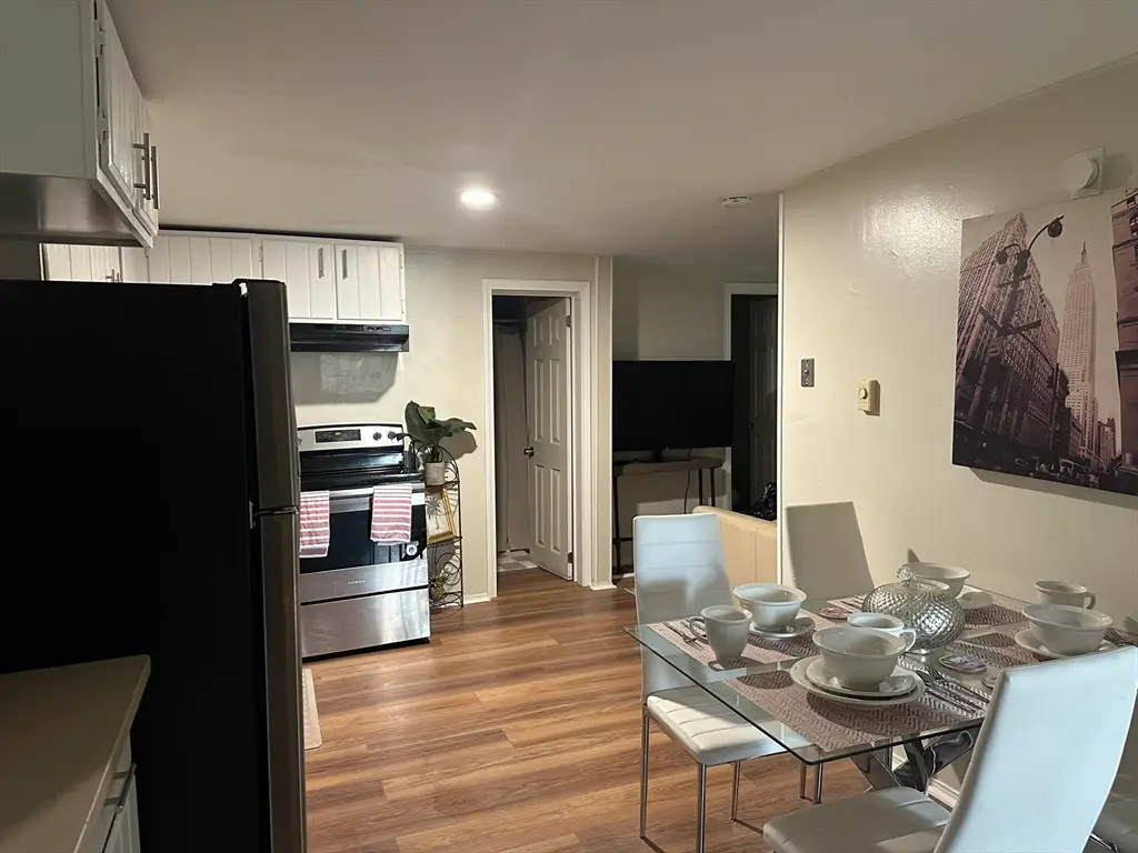 38 Byers St, Springfield, MA 01105 - #1